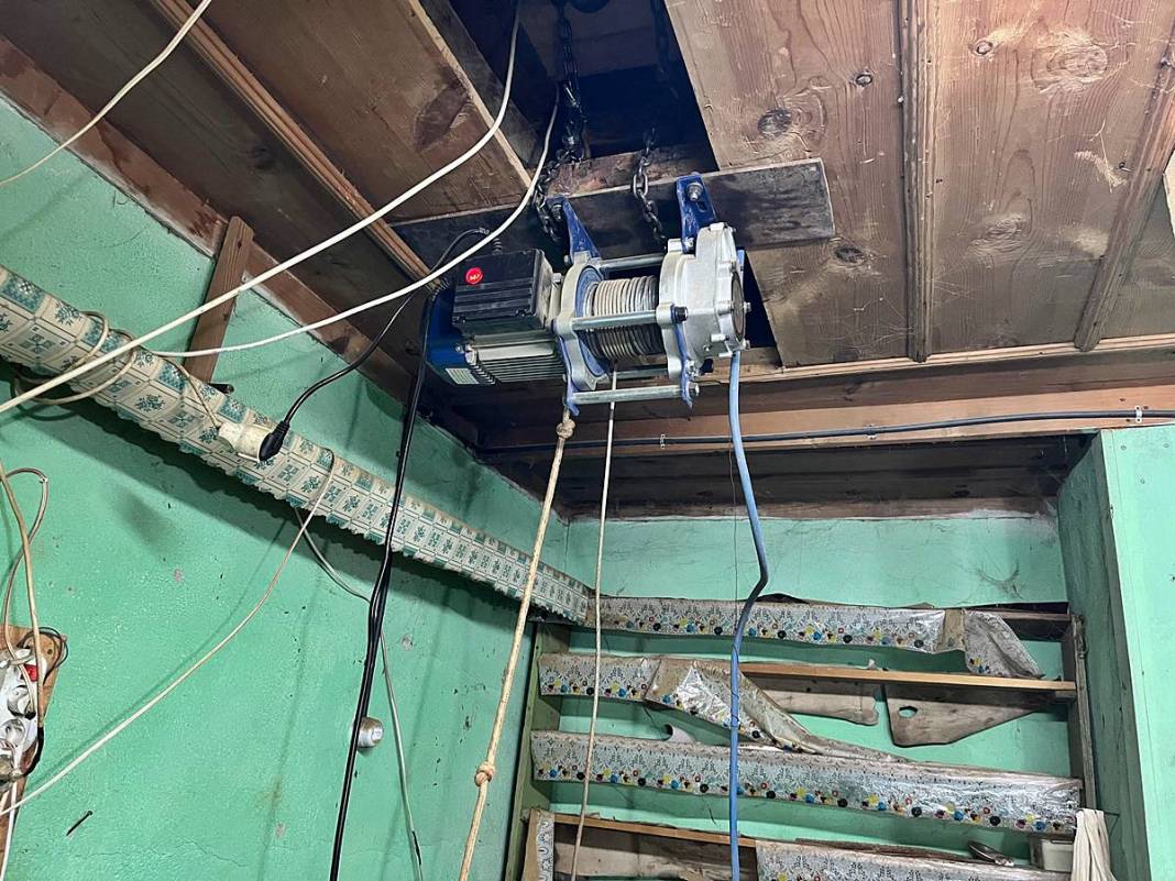 Yerin metrelerce altına kaçak asansör kurdular: Nedeni 'Pes' dedirtti! Suçüstü yakalandılar 4